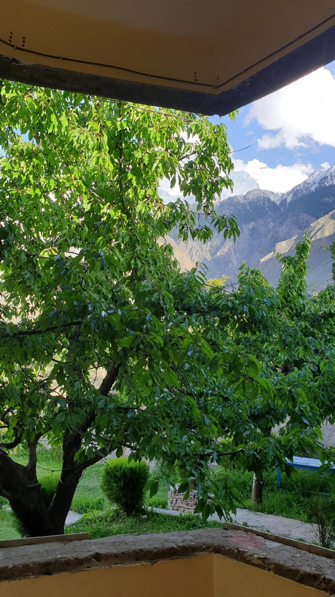 Hikal Guest House Karimabad  Exterior photo